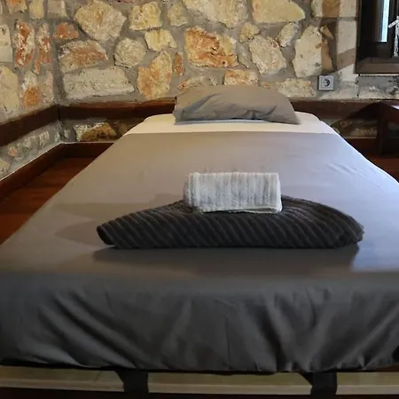 Wood & Stone Dream View House A *